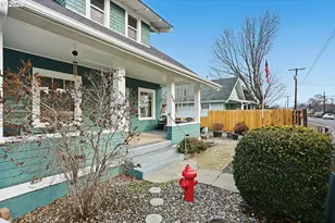 1117 E 9th St, The Dalles, OR 97058 - Photo 3