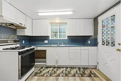 1117 E 9th St, The Dalles, OR 97058 - Photo 27