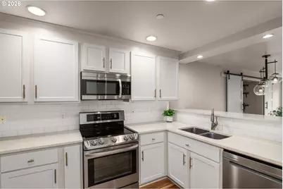 520 SE Columbia River Dr #317, Vancouver, WA 98661 - Photo 13