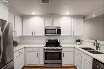 520 SE Columbia River Dr #317, Vancouver, WA 98661 - Photo 15