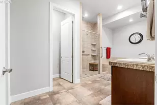 707 N Hayden Island Dr, Portland, OR 97217 - Photo 15