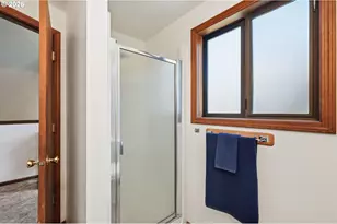 4411 Dillard Rd, Eugene, OR 97405 - Photo 21