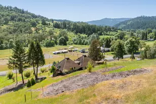 3707 Willis Creek Rd, Winston, OR 97496 - Photo 5