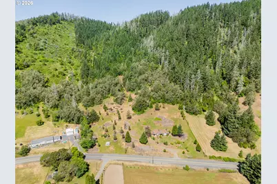 3707 Willis Creek Rd, Winston, OR 97496 - Photo 9