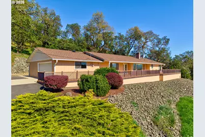 1386 Arcadia Dr, Roseburg, OR 97470 - Photo 1