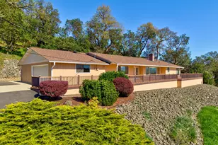 1386 Arcadia Dr, Roseburg, OR 97470 - Photo 1