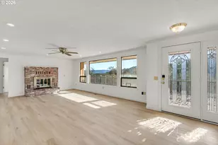 1386 Arcadia Dr, Roseburg, OR 97470 - Photo 7