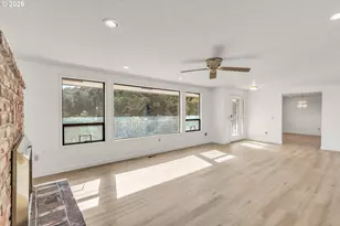 1386 Arcadia Dr, Roseburg, OR 97470 - Photo 9