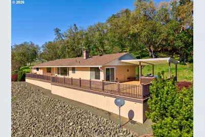 1386 Arcadia Dr, Roseburg, OR 97470 - Photo 37