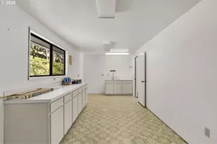 1386 Arcadia Dr, Roseburg, OR 97470 - Photo 33