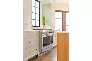 1442 SW Vista Ave, Portland, OR 97201 - Photo 5