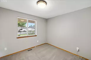 217 SE 90th Ave, Portland, OR 97216 - Photo 17