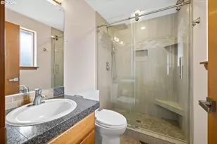 217 SE 90th Ave, Portland, OR 97216 - Photo 15