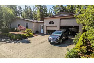 327 Southridge Dr, Florence, OR 97439 - Photo 7
