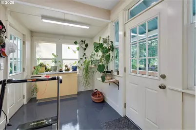 835 N Main Ave, Gresham, OR 97030 - Photo 15