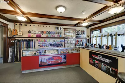 835 N Main Ave, Gresham, OR 97030 - Photo 7