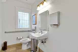 835 N Main Ave, Gresham, OR 97030 - Photo 11