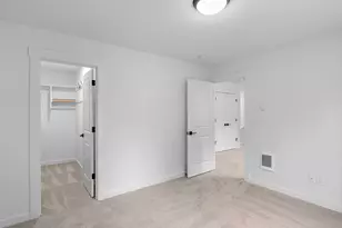 2250 NE 207th Pl, Fairview, OR 97024 - Photo 37