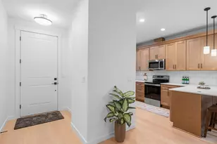 2250 NE 207th Pl, Fairview, OR 97024 - Photo 5