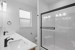 2250 NE 207th Pl, Fairview, OR 97024 - Photo 17