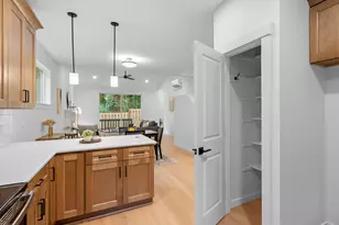 2250 NE 207th Pl, Fairview, OR 97024 - Photo 9