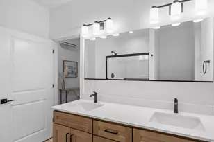 2250 NE 207th Pl, Fairview, OR 97024 - Photo 25