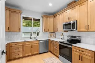 2250 NE 207th Pl, Fairview, OR 97024 - Photo 3