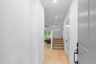 2250 NE 207th Pl, Fairview, OR 97024 - Photo 3