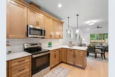 2250 NE 207th Pl, Fairview, OR 97024 - Photo 7