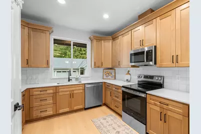 2250 NE 207th Pl, Fairview, OR 97024 - Photo 7