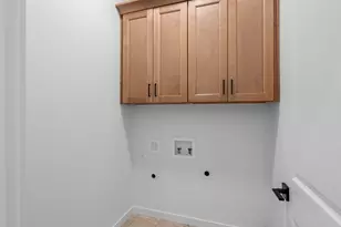 2250 NE 207th Pl, Fairview, OR 97024 - Photo 21