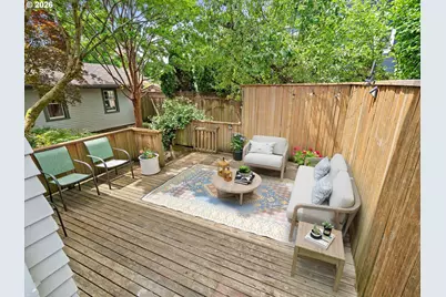 537 NE Royal Ct, Portland, OR 97232 - Photo 35