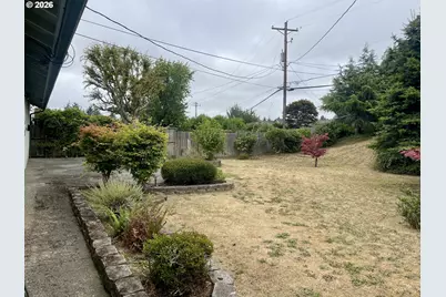 1840 Ocean Blvd, Coos Bay, OR 97420 - Photo 25