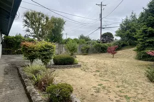 1840 Ocean Blvd, Coos Bay, OR 97420 - Photo 25