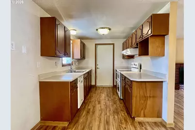 1840 Ocean Blvd, Coos Bay, OR 97420 - Photo 13