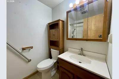 1840 Ocean Blvd, Coos Bay, OR 97420 - Photo 15