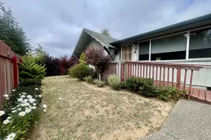 1840 Ocean Blvd, Coos Bay, OR 97420 - Photo 3