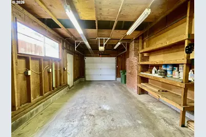1840 Ocean Blvd, Coos Bay, OR 97420 - Photo 37