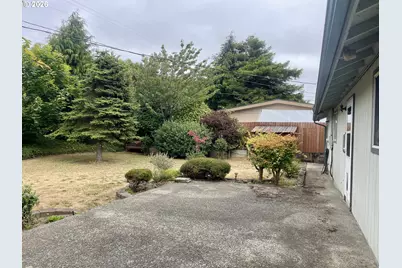 1840 Ocean Blvd, Coos Bay, OR 97420 - Photo 35