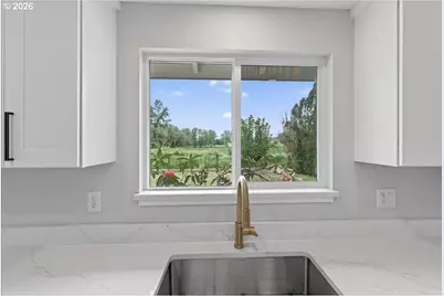 553 Elm St, Jefferson, OR 97352 - Photo 13
