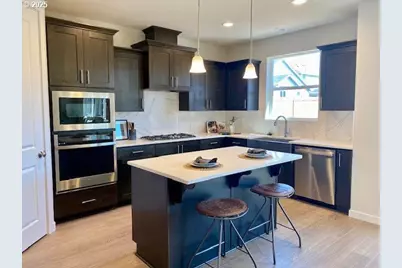 1457 N Millican Creek St, Lafayette, OR 97127 - Photo 3