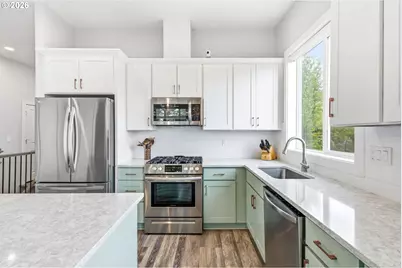 1372 Overview St, Salem, OR 97304 - Photo 13