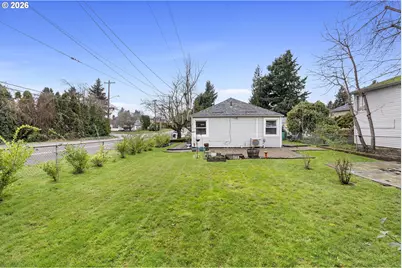 8925 NE Fremont St, Portland, OR 97220 - Photo 17