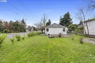 8925 NE Fremont St, Portland, OR 97220 - Photo 17