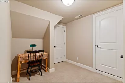 12320 NW Sargent Ln, Portland, OR 97231 - Photo 35