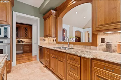12320 NW Sargent Ln, Portland, OR 97231 - Photo 11