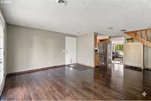 1646 H St, Springfield, OR 97477 - Photo 9