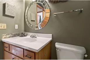 1646 H St, Springfield, OR 97477 - Photo 19