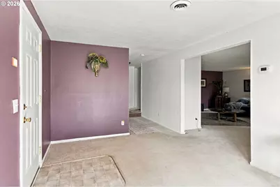 1646 H St, Springfield, OR 97477 - Photo 7