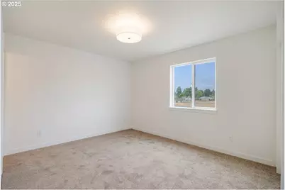 357 SE Kitzmiller Dr, Dallas, OR 97338 - Photo 7